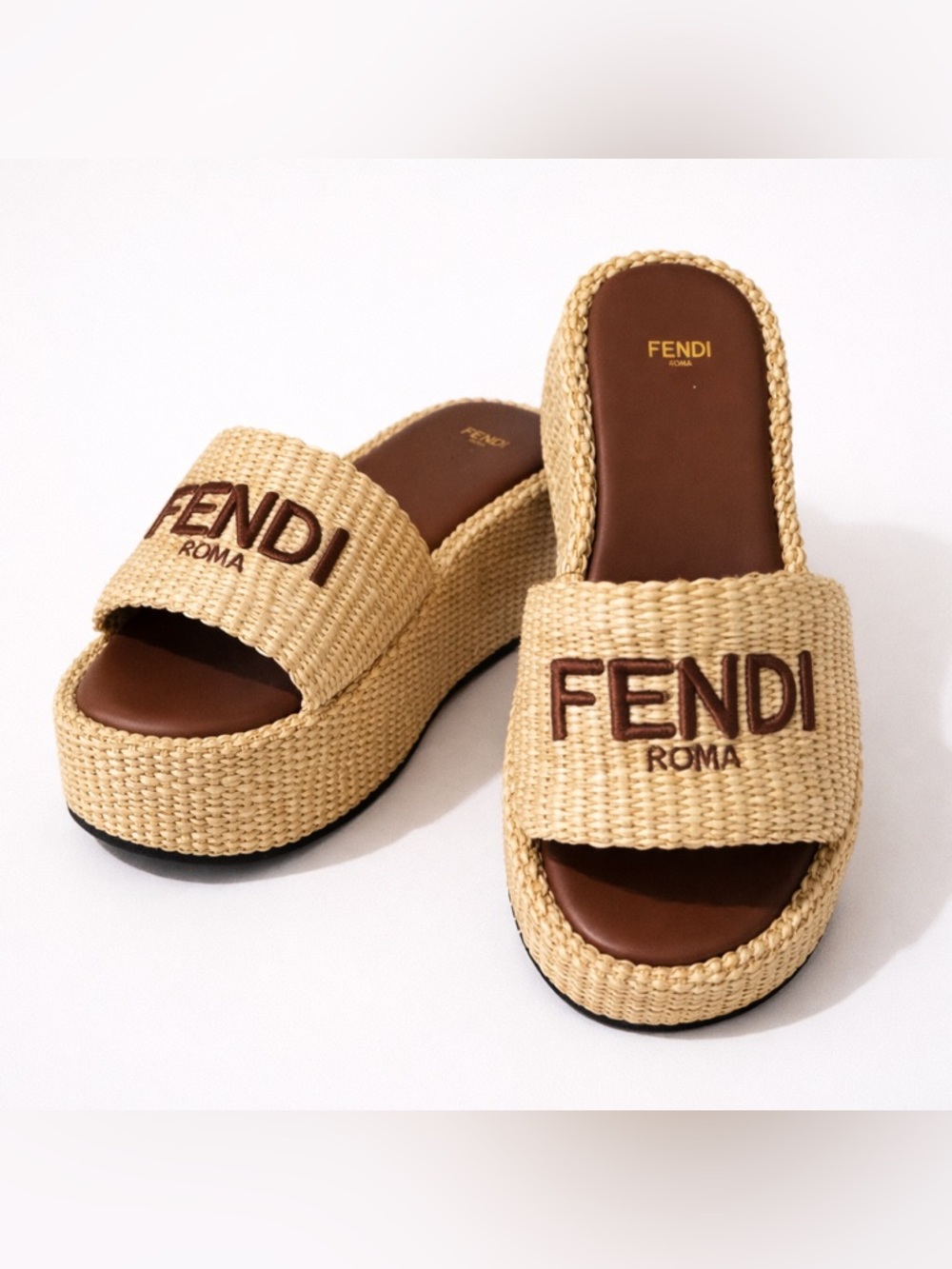 Fendi platform sandals with embroidered logo strap Size: EU 41 / US 11 - Picture 1 of 17
